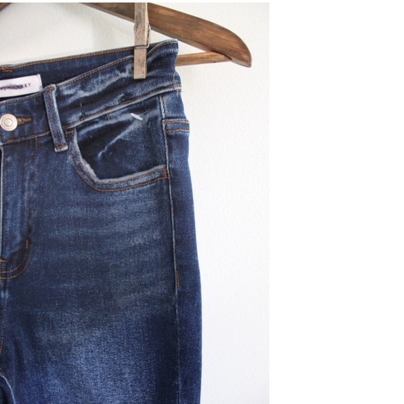 NWOT Flying Monkey High Rise Ripped Cropped Skinny Jeans 26 2 - Picture 5 of 10